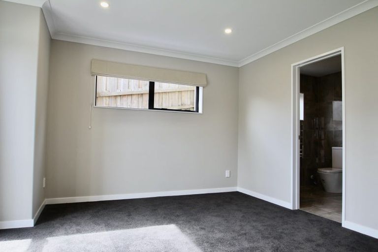 Photo of property in 8 Blewitt Court, Swanson, Auckland, 0614