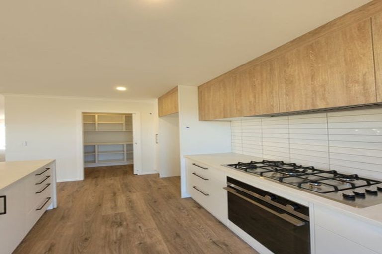 Photo of property in 16 Topsail Way, Whitby, Porirua, 5024
