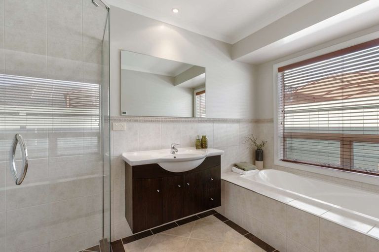 Photo of property in 3 Wayne Francis Drive, East Tamaki, Auckland, 2016