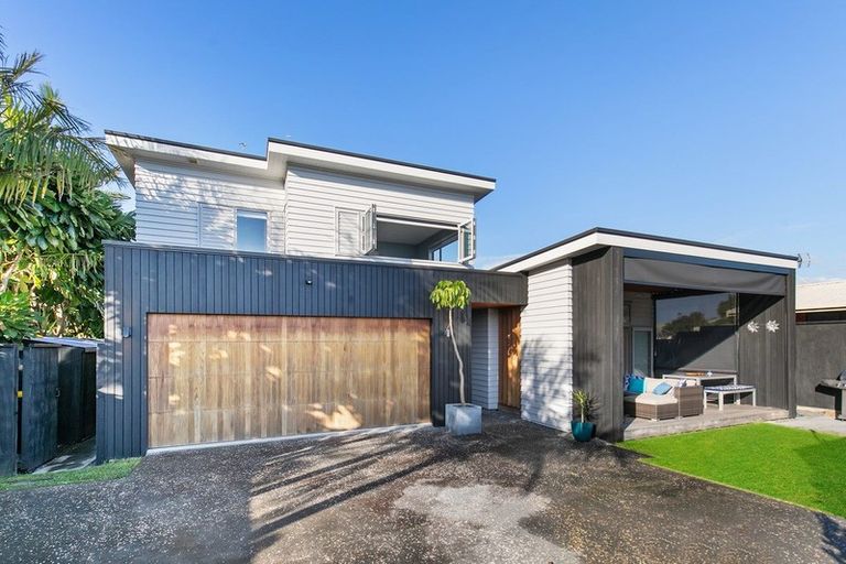Photo of property in 4a Ross Crescent, Orewa, 0931