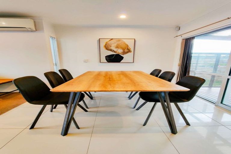 Photo of property in 70 Raglan Street, Mangere East, Auckland, 2024