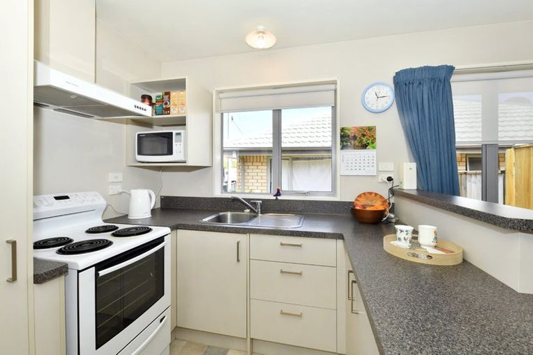 Photo of property in 33 Hornbrook Street, Waltham, Christchurch, 8023