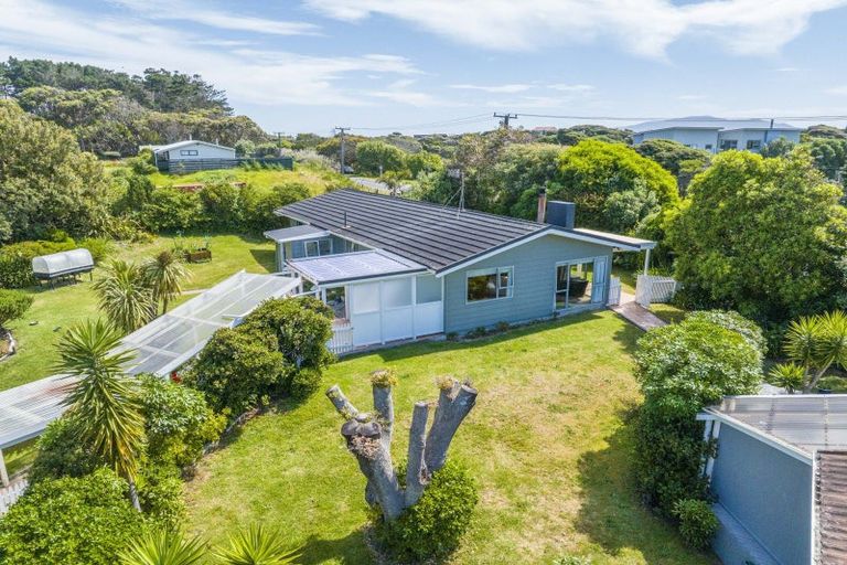 Photo of property in 49 Paetawa Road, Peka Peka, Waikanae, 5391
