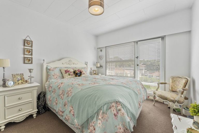 Photo of property in 73 Great North Road, Saint Johns Hill, Whanganui, 4501