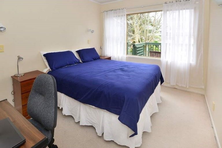 Photo of property in 51 Gledstane Road, Stanmore Bay, Whangaparaoa, 0932