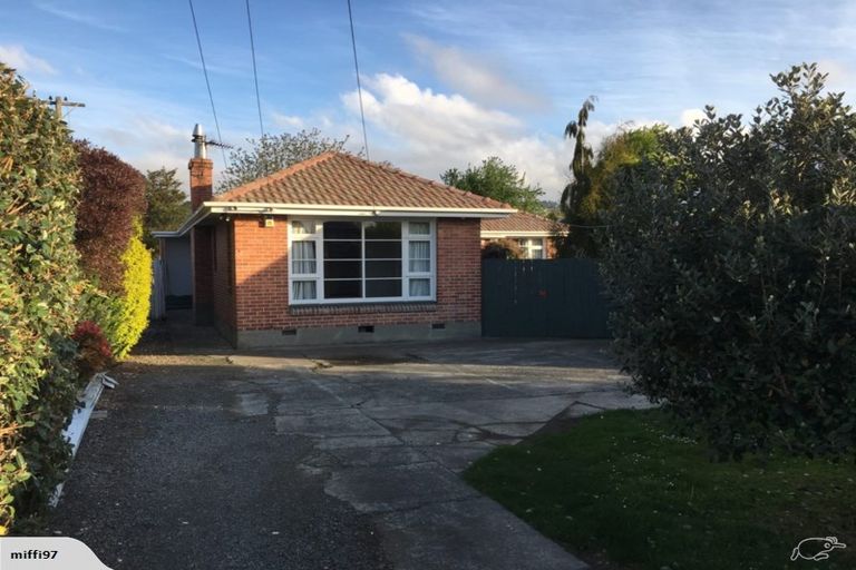 Photo of property in 114a Somerfield Street, Somerfield, Christchurch, 8024