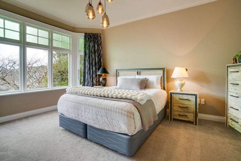 Photo of property in 15 Glenross Street, Glenross, Dunedin, 9011