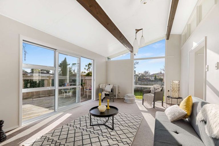 Photo of property in 6 Abraham Crescent, Milson, Palmerston North, 4414