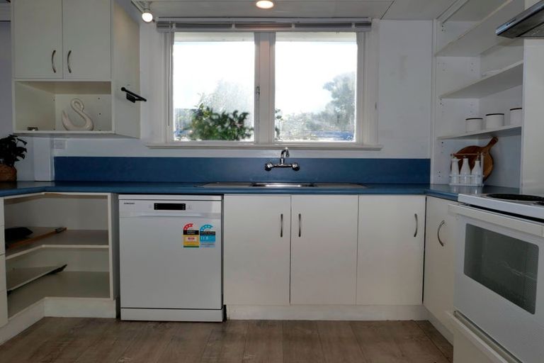 Photo of property in 12 Kiwi Road, Raumati Beach, Paraparaumu, 5032