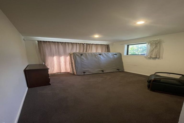 Photo of property in 17 Nortons Road, Avonhead, Christchurch, 8042