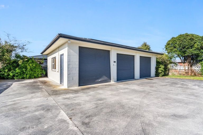 Photo of property in 27 Eglinton Street, Winton, 9720