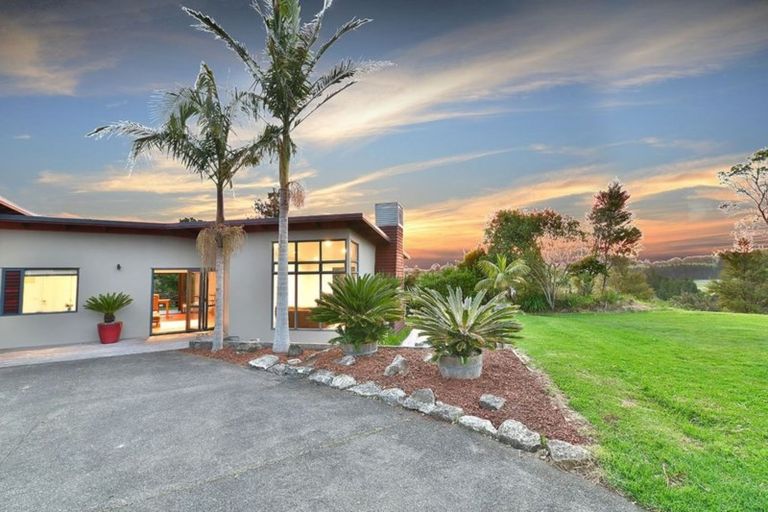 Photo of property in 1453 East Coast Road, Redvale, Albany, 0794