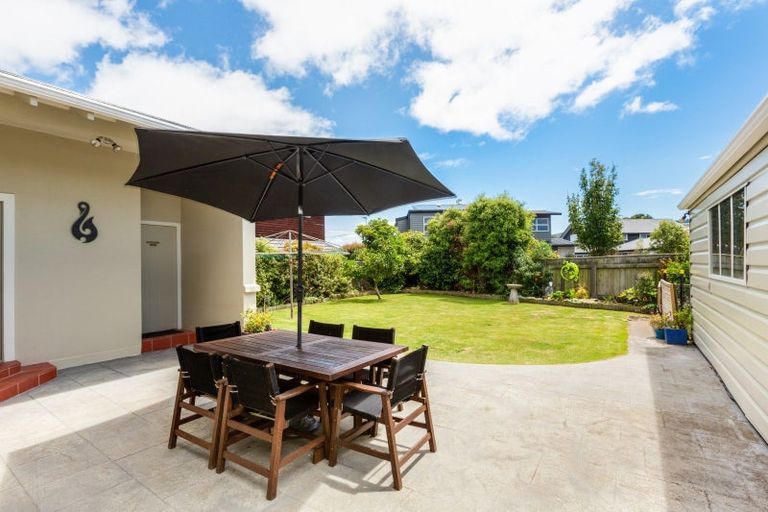 Photo of property in 77 Totara Crescent, Woburn, Lower Hutt, 5011