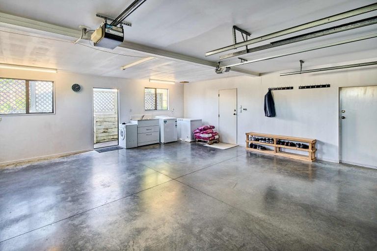 Photo of property in 84 Cunliffe Street, Churton Park, Wellington, 6037