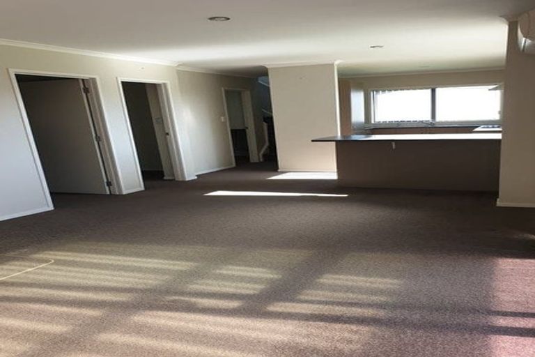 Photo of property in 76 Upper Harbour Drive, Greenhithe, Auckland, 0632