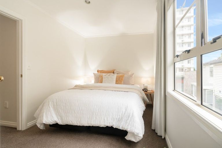 Photo of property in 12b Glenmore Street, Thorndon, Wellington, 6011