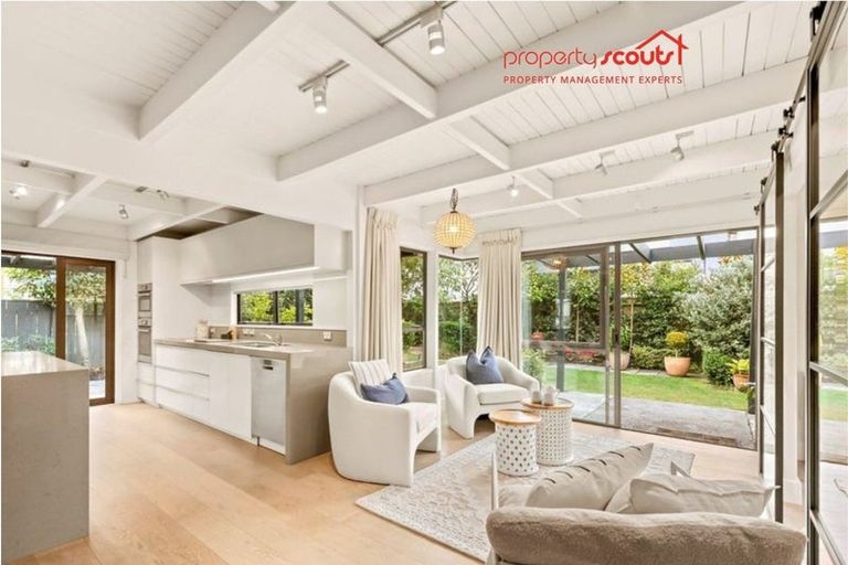 Photo of property in 32 Saint Columbans Grove, Boulcott, Lower Hutt, 5010