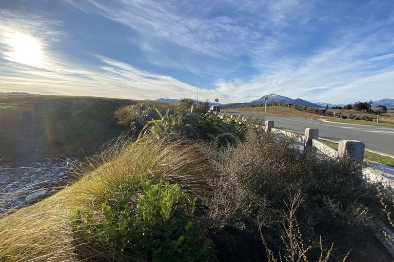 Photo of property in 1 Outlet Road, Wanaka, 9305