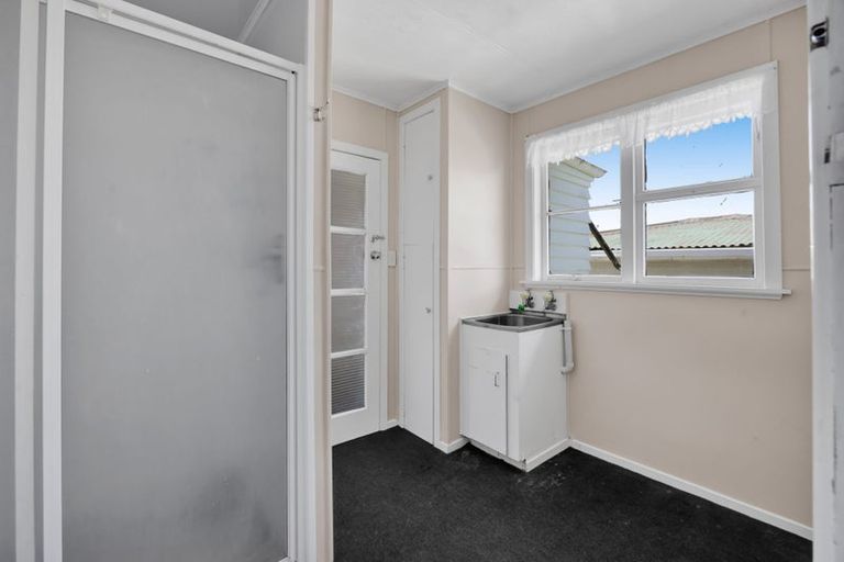 Photo of property in 198 Beaconsfield Road, Midhirst, Stratford, 4394