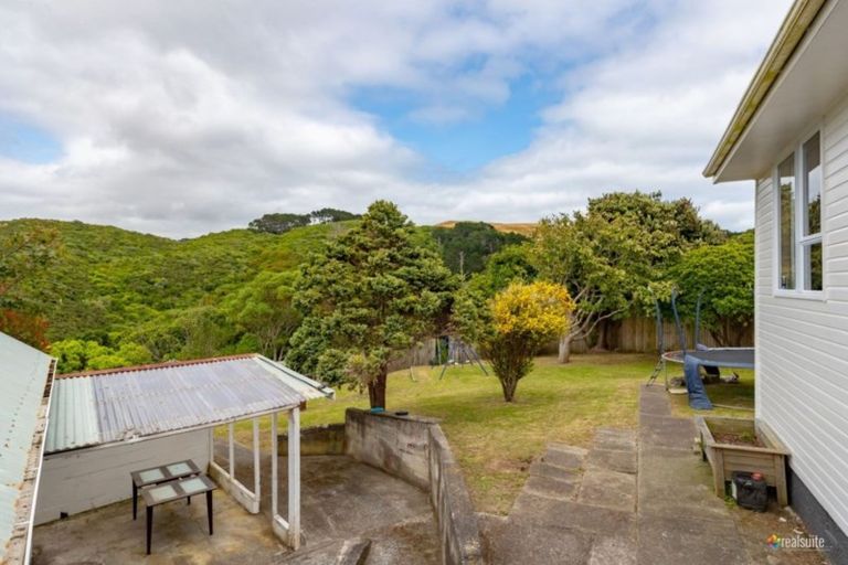 Photo of property in 21 Hiwi Crescent, Titahi Bay, Porirua, 5022