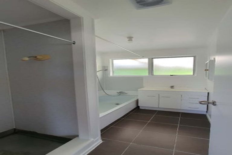 Photo of property in 40 Clyma Place, Massey, Auckland, 0614