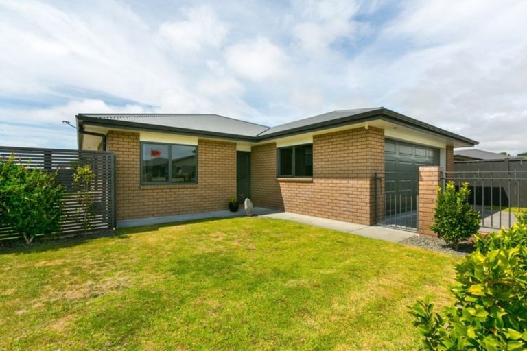 Photo of property in 18 Coby Sydney Drive, Bell Block, New Plymouth, 4312
