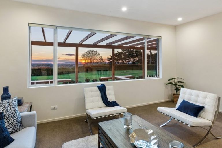 Photo of property in 162 Point View Drive, East Tamaki Heights, Auckland, 2016