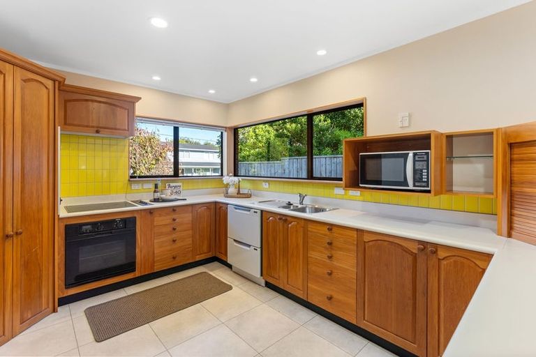 Photo of property in 37 Ngaio Road, Waikanae, 5036