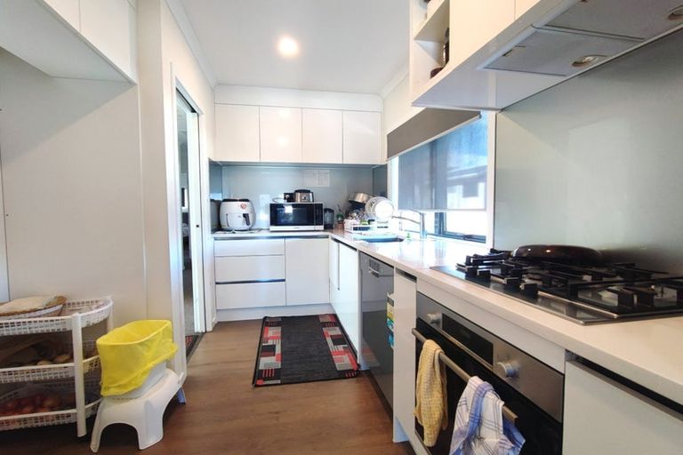 Photo of property in 120 Golf Road, New Lynn, Auckland, 0600