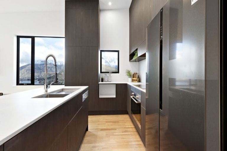 Photo of property in 5 Lancewood Lane, Queenstown, 9300