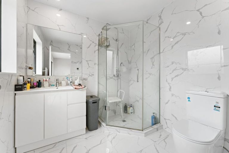 Photo of property in 13 Ahorangi Road, Silverdale, 0932