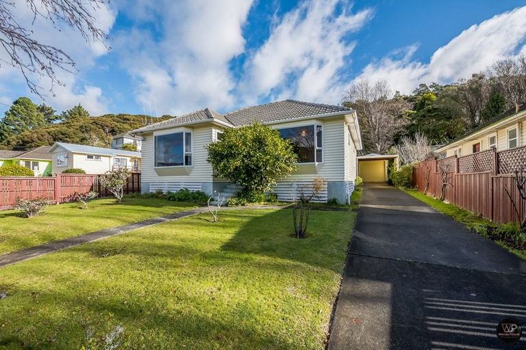 Photo of property in 177 Wellington Road, Wainuiomata, Lower Hutt, 5014