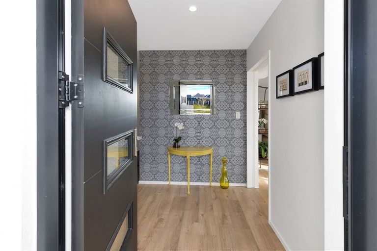 Photo of property in 36 Watkins Drive, Rangiora, 7400