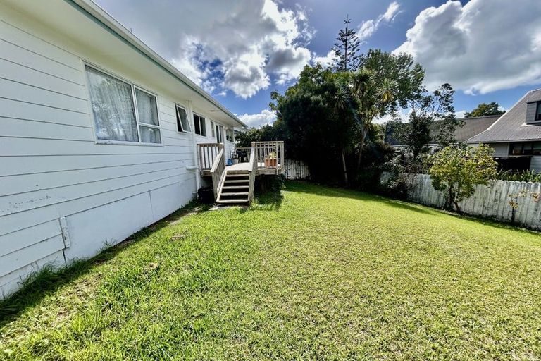 Photo of property in 2/67 Stredwick Drive, Torbay, Auckland, 0630