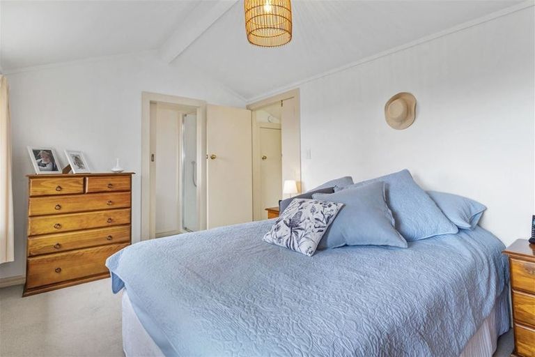 Photo of property in 1/49 Sale Street, Cockle Bay, Auckland, 2014