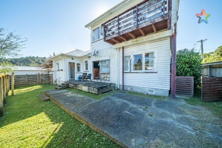 Photo of property in 88 Stokes Valley Road, Stokes Valley, Lower Hutt, 5019