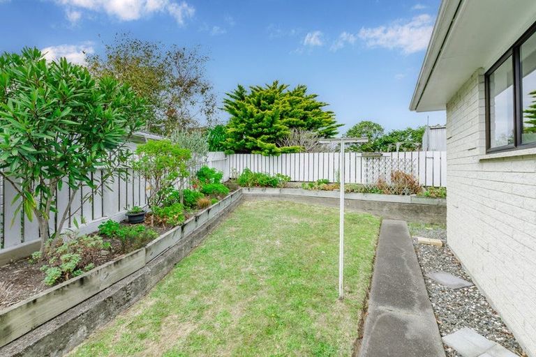 Photo of property in 2 Malfroy Lane, Raumati Beach, Paraparaumu, 5032