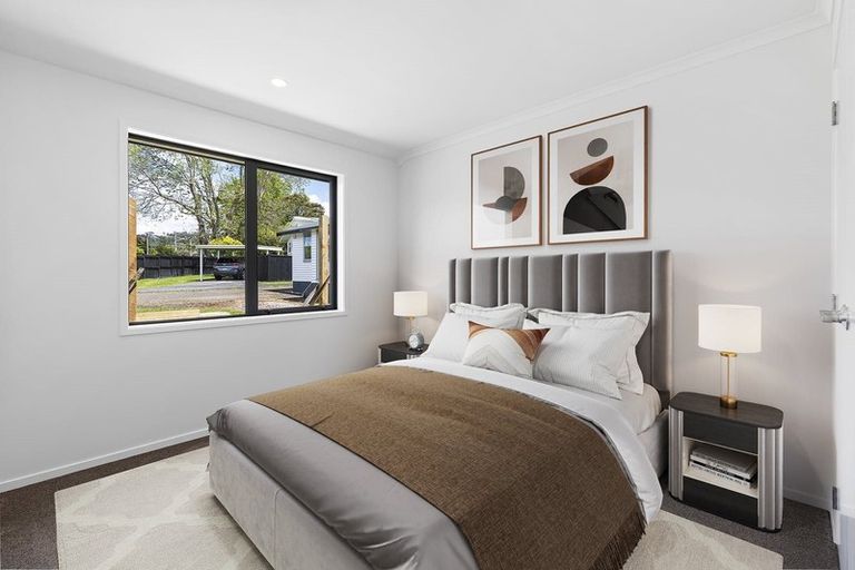 Photo of property in 2/85a Atkinson Road, Titirangi, Auckland, 0604