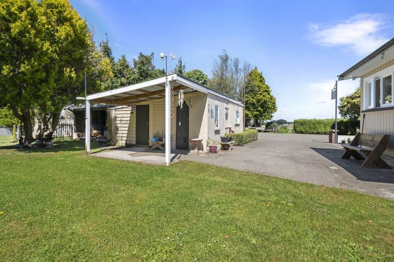 Photo of property in 2330 Kimbolton Road, Kiwitea, Feilding, 4777