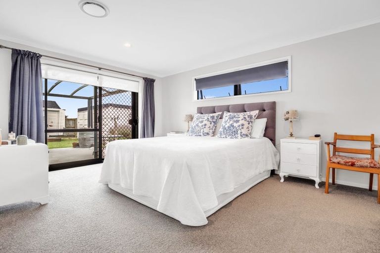 Photo of property in 12 Costello Drive, Ngatea, 3503