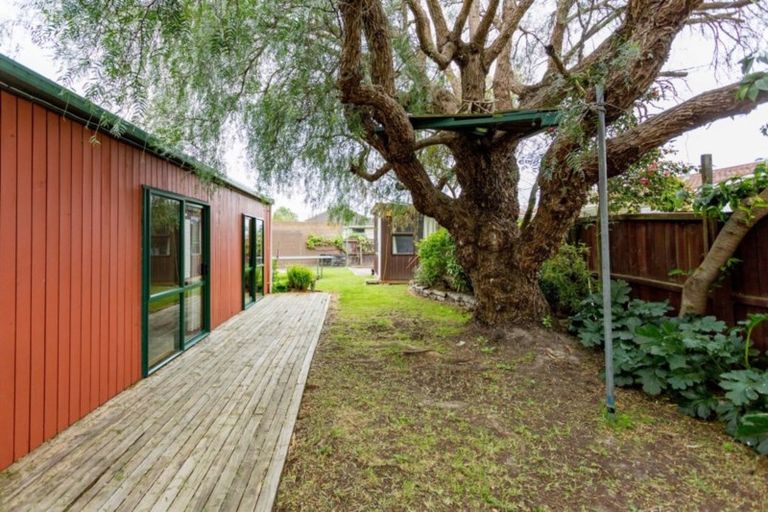 Photo of property in 3 Chilton Drive, Mairehau, Christchurch, 8052