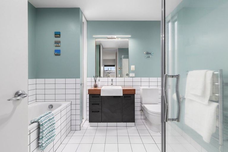 Photo of property in 14 Boardwalk Lane, Seatoun, Wellington, 6022