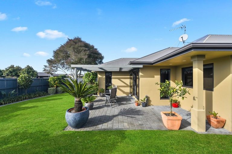 Photo of property in 2 Acton Vale, Rototuna North, Hamilton, 3210