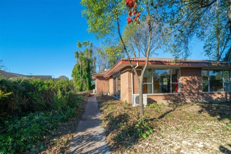 Photo of property in 106 Withells Road, Avonhead, Christchurch, 8042