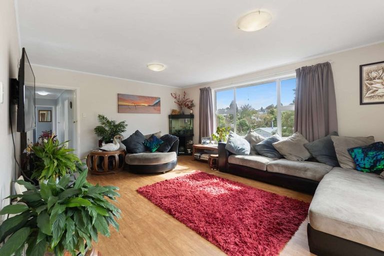 Photo of property in 7 Bromley Place, Westown, New Plymouth, 4310