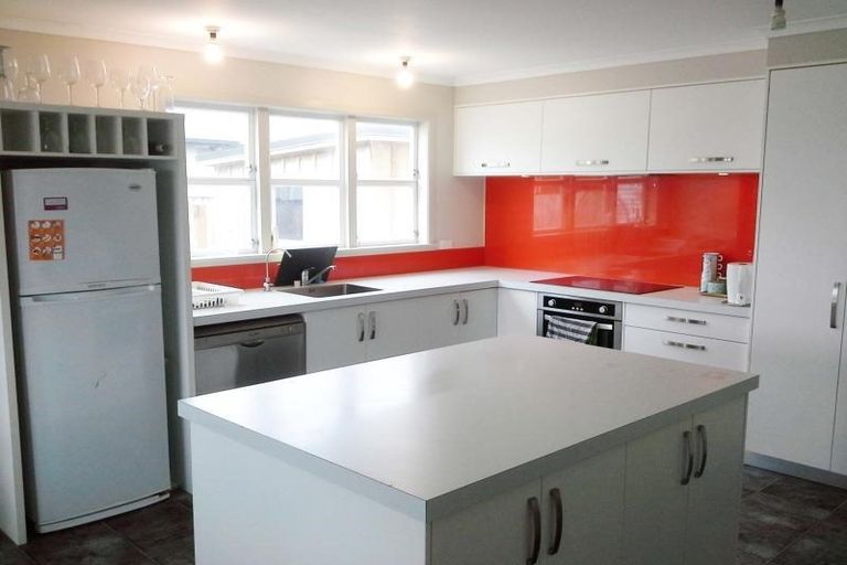 Photo of property in 59 Brois Street, Frankleigh Park, New Plymouth, 4310