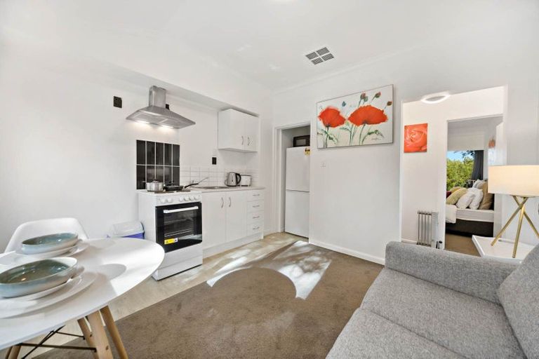 Photo of property in 24 Tawa Road, Onehunga, Auckland, 1061