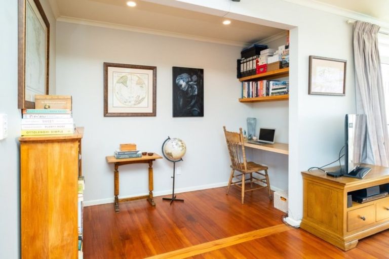 Photo of property in 53 Reynolds Road, Havelock North, 4130