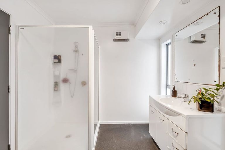 Photo of property in 61 Apollo Parade, Milson, Palmerston North, 4414