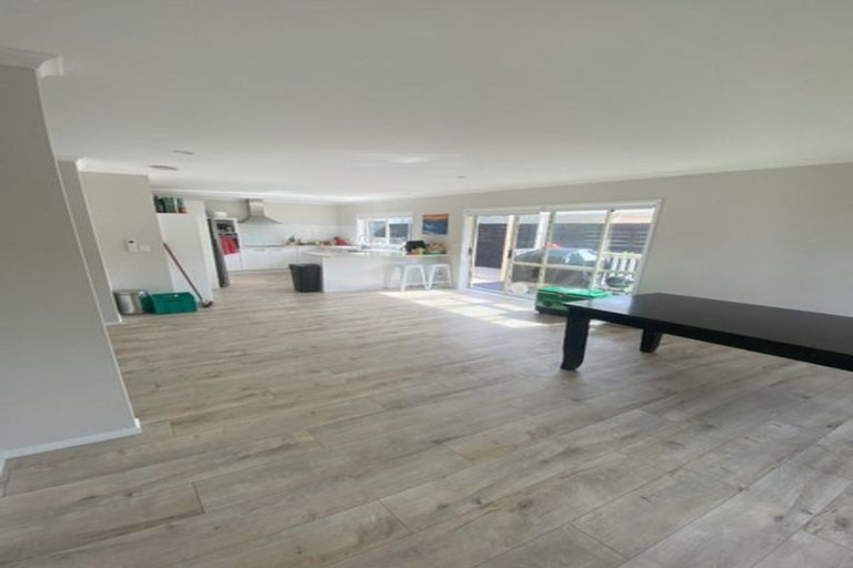 Photo of property in 7 Phoebe Meikle Place, Torbay, Auckland, 0630